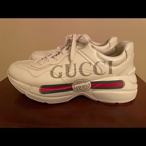 Gucci Women's Rhyton logo leather sneaker